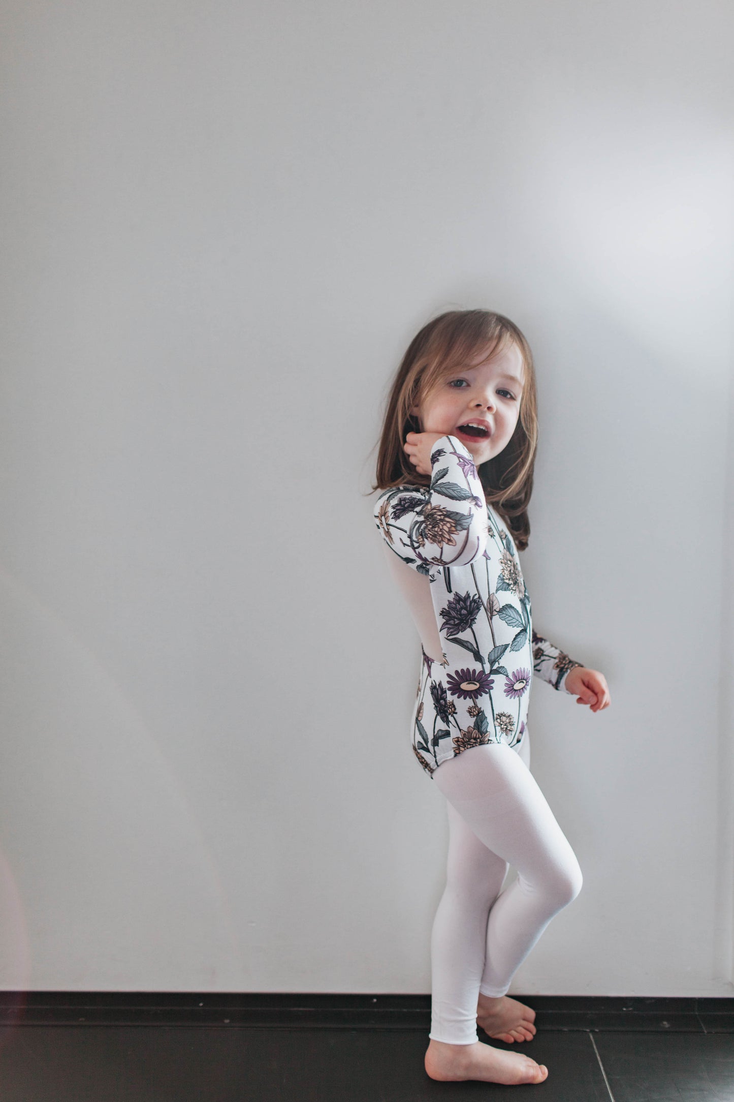 "Daisies & Dahlias" bamboo v-back leo, long-sleeved