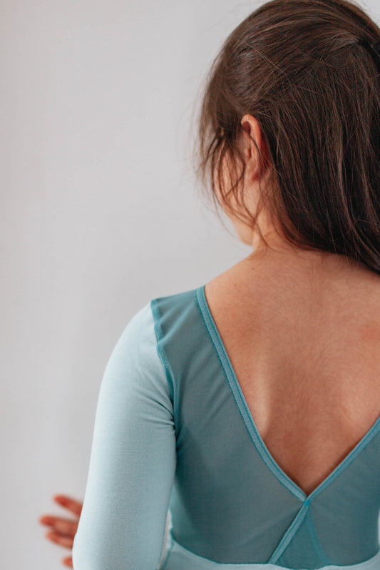 "Light Cyan" v-back-leo, long-sleeved