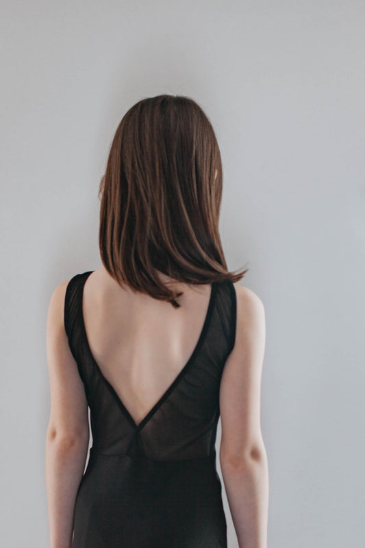 "Black" v-back leo, sleeveless