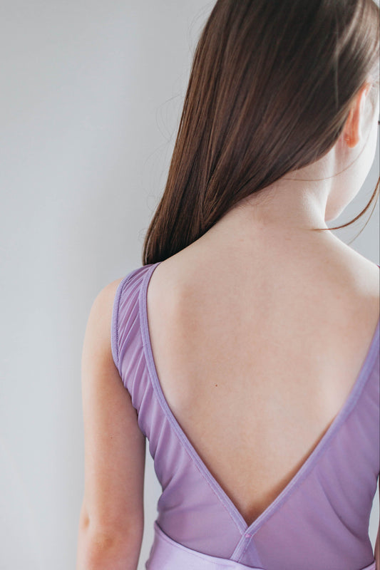 "Thistle" v-back leo, long-sleeved