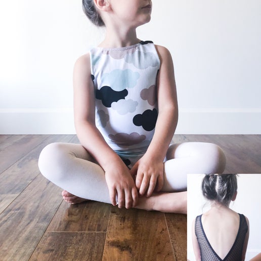 'cloud 5,6,7,8' v-back leo in "sheer polka black" colour